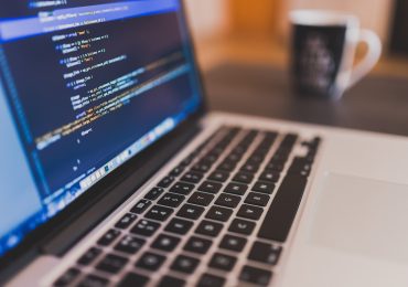 Nieodpłatne przekazanie sprzetu w ramach projektu KPO dla uczniów Szkoły Podstawowej im.Władysława Jasinskiego w Gawłuszowicach.